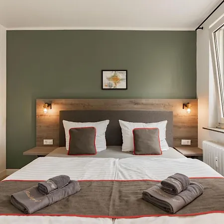 فندق Enger Hof 3*
