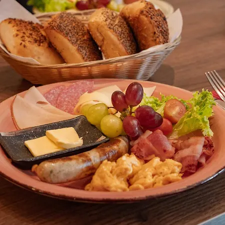 Hotel Enger Hof 3*